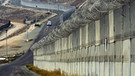 Grenzbefestigung zwischen USA und Mexiko | Bild: picture-alliance/dpa