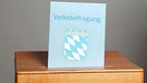 Ein Wahlzettel zur Volksbefragung in Bayern  | Bild: colourbox.com/BR 