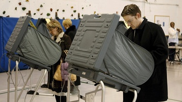 Elektronische Stimmabgabe in den USA | Bild: picture-alliance/dpa