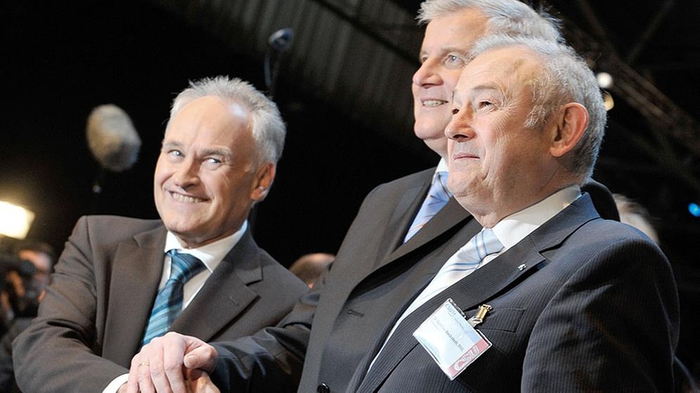 Huber, Seehofer und Beckstein beim Sonderparteitag der CSU | Bild: picture-alliance/dpa