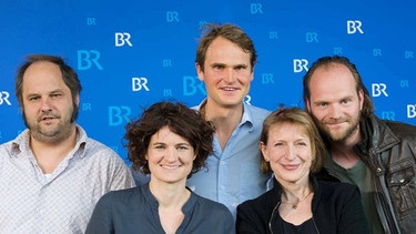 Von links: Matthias Egersdörfer, Eli Wasserscheid, Fabian Hinrichs, Dagmar Manzel, Andreas Leopold Schadt | Bild: BR/Julia Müller