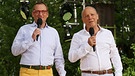 Die Moderatoren Volker Heißmann (links) und Michael Harles (rechts). | Bild: BR/Ralf Hettler