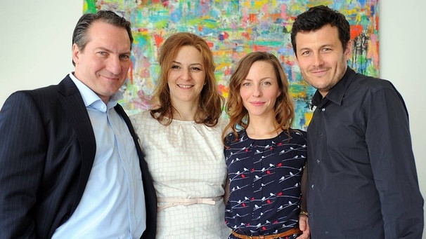 Von links: Robert Palfrader, Martina Gedeck, Katharina Schüttler und Manuel Rubey. | Bild: BR / Oberon Film / Alfons Kowatsch