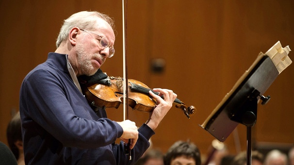 Gidon Kremer bei einer Probe mit dem Symphonieorchester des BR | Bild: BR / Michel Neumeister