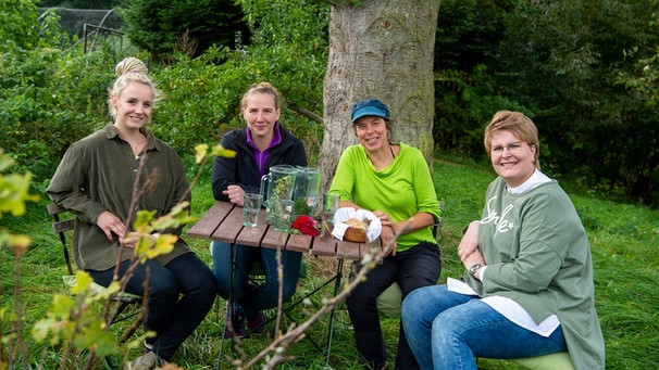 Von links: Shanna Reis, Franziska Eigner, Kristin Brandt und Marion Stemich.  | Bild: BR/WDR/Melanie Grande