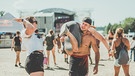 Leute am Freitag beim Chiemsee Summer 2017 | Bild: BR / Steffi Rettinger