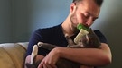 Licky Brush- neue Bürste für Katze und Mensch | Bild: Screenshot youtube.com/ PDX Pet Design