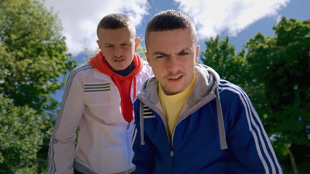 Szene aus der irischen Komödie "The Young Offenders" | Bild: RTÉ