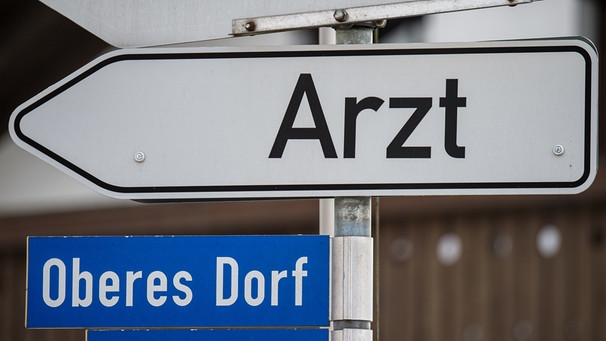 Vor allem auf dem Land fehlen in Bayern die Ärzte | Bild: pa/dpa