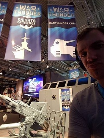 Christian Schiffer Panzer-Selfie auf der Gamescom 2016 | Bild: Christian Schiffer