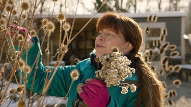 Gestecke mit Trockenblumen im Querbeet-Garten zum Valentinstag mit Sabrina Nitsche | Bild: BR / Michael Ackermann