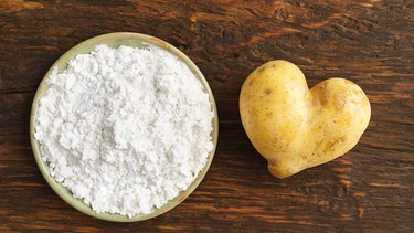 Glutenfreies Mehl aus Kartoffeln | Bild: mauritius images / Pitopia / Elisabeth Cölfen