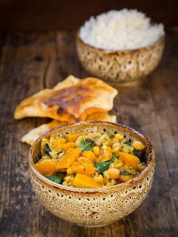 Curry mit Kürbis in einer Schüssl | Bild: mauritius-images