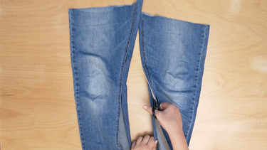 Arbeitsschritte um eine Jeansschuerze zu nähen | Bild: BR