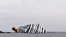 Havarierte Costa Concordia im Meer | Bild: picture-alliance/dpa