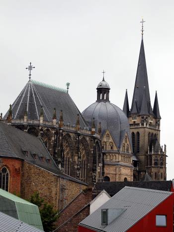 Der Dom in Aachen | Bild: picture-alliance/dpa