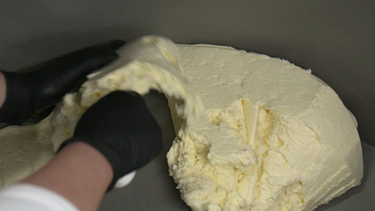 Butterherstellung | Bild: BR