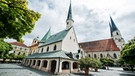 Die Gnadenkapelle in Altötting | Bild: picture-alliance/dpa/Armin Weigel