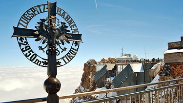 Gipfel der Zugspitze (2015) | Bild: picture-alliance/dpa / Peer Körner