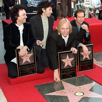 Tom Petty & the Heartbreakers erhalten einen Stern auf Hollywoods "Walk of Fame" | Bild: picture-alliance/dpa