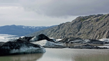 Schmelzender Gletscher: Ein Jahr Klimavertrag von Paris - Was ist inzwischen passiert? | Bild: picture-alliance/CHROMORANGE