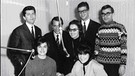 Drei Frauen, vier Männer vor Mikrophonen, historisches Bild von 1965 | Bild: BR/Sessner