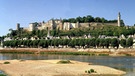 Blick über die Vienne auf die den Ort Chinon überragende Schloßanlage | Bild: picture-alliance/dpa