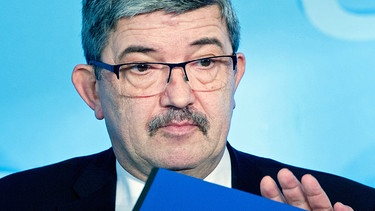 Lorenz Caffier (CDU), Innenminister von Mecklenburg-Vorpommern | Bild: picture-alliance/dpa