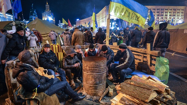 EU-Befürworter demonstrieren auf dem Maidan-Platz in Kiew | Bild: picture-alliance/dpa