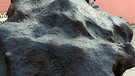 Spanischer Kaufmann kauft 600 kg schweren Meteoriten | Bild: picture-alliance/dpa