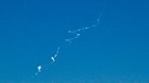 Meteoritenspur - etwa eine Minute nach dem Verglühen | Bild: picture-alliance/dpa