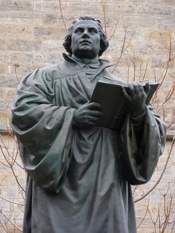 Martin Luther-Statue in Erfurt | Bild: picture-alliance/dpa