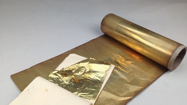 Goldpapier für einen Rauschgoldengel | Bild: Tobias Föhrenbach/BR