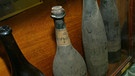 Auf dem Foto steht eine Flasche mit 1540er Steinwein | Bild: picture-alliance/dpa