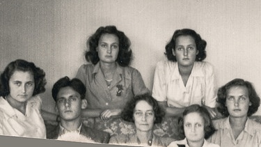 Familie Wittelsbach - die sechs Kinder (die 5 Töchter mit Bruder Heinrich) | Bild: Haus Wittelsbach