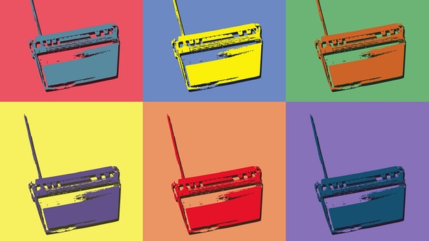 Abstrakte Radiogeräte in unterschiedlichen Farben | Bild: colourbox.com