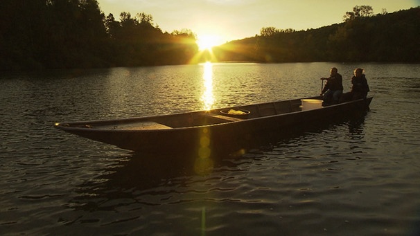 Fischer auf dem Main bei Sonnenuntergang | Bild: BR-Mainfranken