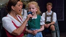 Huraxdax 2022: Traudi Siferlinger singt mit Klara | Bild: BR/Thomas Merk