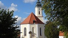 Kath. Pfarrkirche St. Erhard in Rainertshausen in der Hallertau in Niederbayern | Bild: Franz Zettl