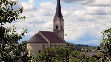 Kath. Pfarrkirche St. Martin in Halsbach | Bild: Rosi Spielhofer
