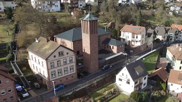 Ev. Kirche Dreieinigkeit in Burgsinn in Unterfranken
| Bild: Marius Schlagmüller