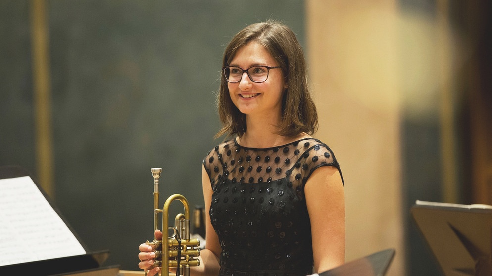 Selina Ott mit ihrer Trompete. | Picture: Daniel Delang