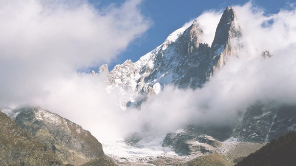 Unbeständiges Wetter am Mont Blanc | Bild: picture-alliance/dpa