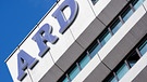 ARD-Logo am BR-Hochhaus | Bild: BR