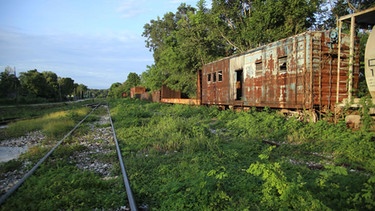 Aufgelassene Eisenbahnstrecke auf der Halbinsel Yucatan  | Bild: picture-alliance/dpa