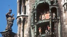 Glockenspiel des Neuen Rathauses in München | Bild: picture-alliance/dpa