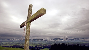 Gipfelkreuz Auerberg | Bild: picture-alliance/dpa