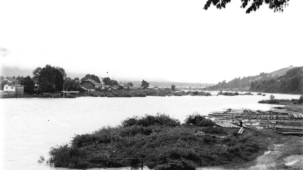 Floß an der Isar in Bad Tölz um 1935 | Bild: Stadtarchiv Bad Tölz
