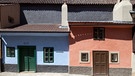 Kafkas zeitweiliges Wohnhaus (links in blau) | Bild: picture-alliance/dpa