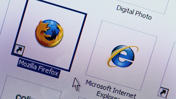 Nahm ab 2004 immer häufiger neben Microsofts Internet-Explorer auf den Desktops dieser Welt Platz: Der quelloffene Browser Mozilla Firefox | Bild: picture-alliance/dpa